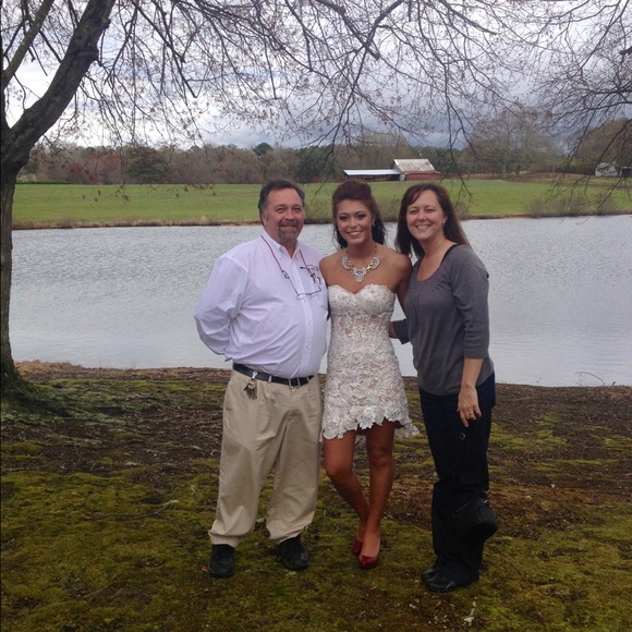 Formal gown - Picture 2 of 4